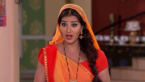 Still from Anita Stops Vibhuti From Eating Sweets