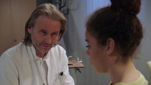 Still from Episode 4280