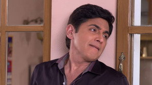 Still from The Mishras' and Tiwaris' Plan to Save Money