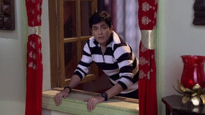 Still from Manmohan Gets Harry Chaddha Arrested