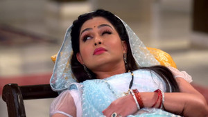 Still from Angoori Fakes Her Death
