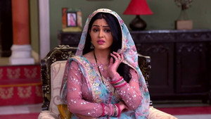 Still from Angoori Saves Narang From Getting Robbed