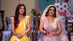 Still from Vibhuti and Tiwari Face a Dilemma