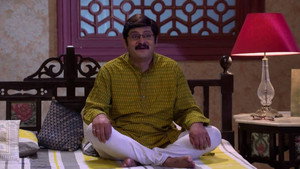 Still from Gaaleeyanand Threatens Vibhuti and Manmohan