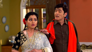 Still from Vibhuti Abducts Angoori