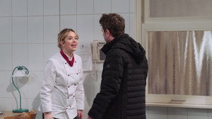 Still from Episode 4293
