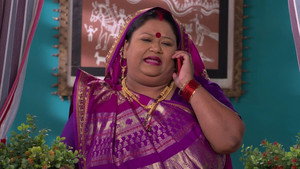 Still from Angoori Seeks Amma Ji's Permission to Talk to Vibhuti