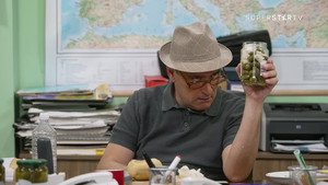 Still from 2072 Kiseli krastavac