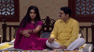 Still from Vibhuti Motivates The Employees