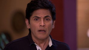 Still from Vibhuti Instigates Angoori Against Manmohan