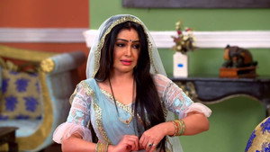 Still from Vibhuti Steals The Necklace From Angoori