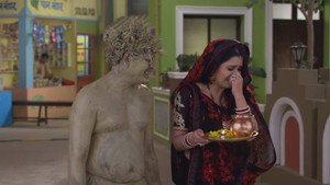 Still from Anita's Ring Comes Out As Fake