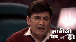 Still from Tiwari and Angoori Dress As Bandits