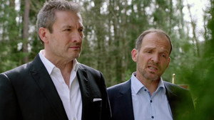 Still from Episode 4323
