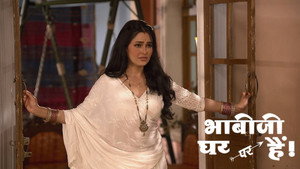 Still from Angoori's Plan to Get Close to Tiwari