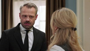 Still from Episode 4260