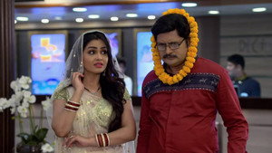 Still from Angoori, Tiwari, Tillu, Teeka, and Malkhan Go On The Jalesh Cruise