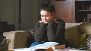 Still from 5886