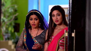 Still from Vibhuti and Tiwari Lie to Their Wives