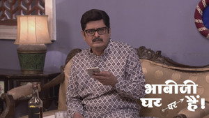 Still from Tiwari Scolds Angoori For Begging