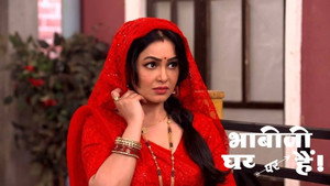 Still from Saxena Creates a Clone Of Angoori