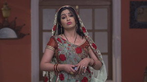 Still from Vibhuti and Tiwari Visit a Movie Theatre