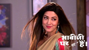 Still from Tiwari and Vibhuti Climb Onto an Electric Pole