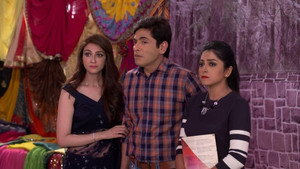 Still from Manmohan Misbehaves With Angoori