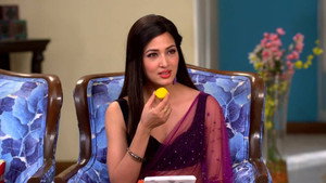 Still from Angoori's Honesty Worries Tiwari