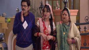 Still from Gulfam Kali Forcibly Hides In The Tiwaris' Bathroom