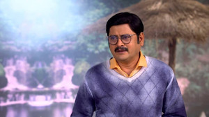 Still from Tiwari Becomes a Donor
