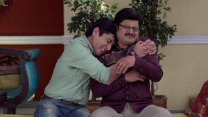 Still from Tiwari Makes a Fool Out Of Vibhuti In The Name Of Salman Khan