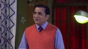 Still from Vibhuti Convinces Angoori to Cheat!