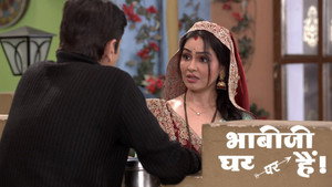 Still from Tiwari Hires Vibhuti to Work At His Shop